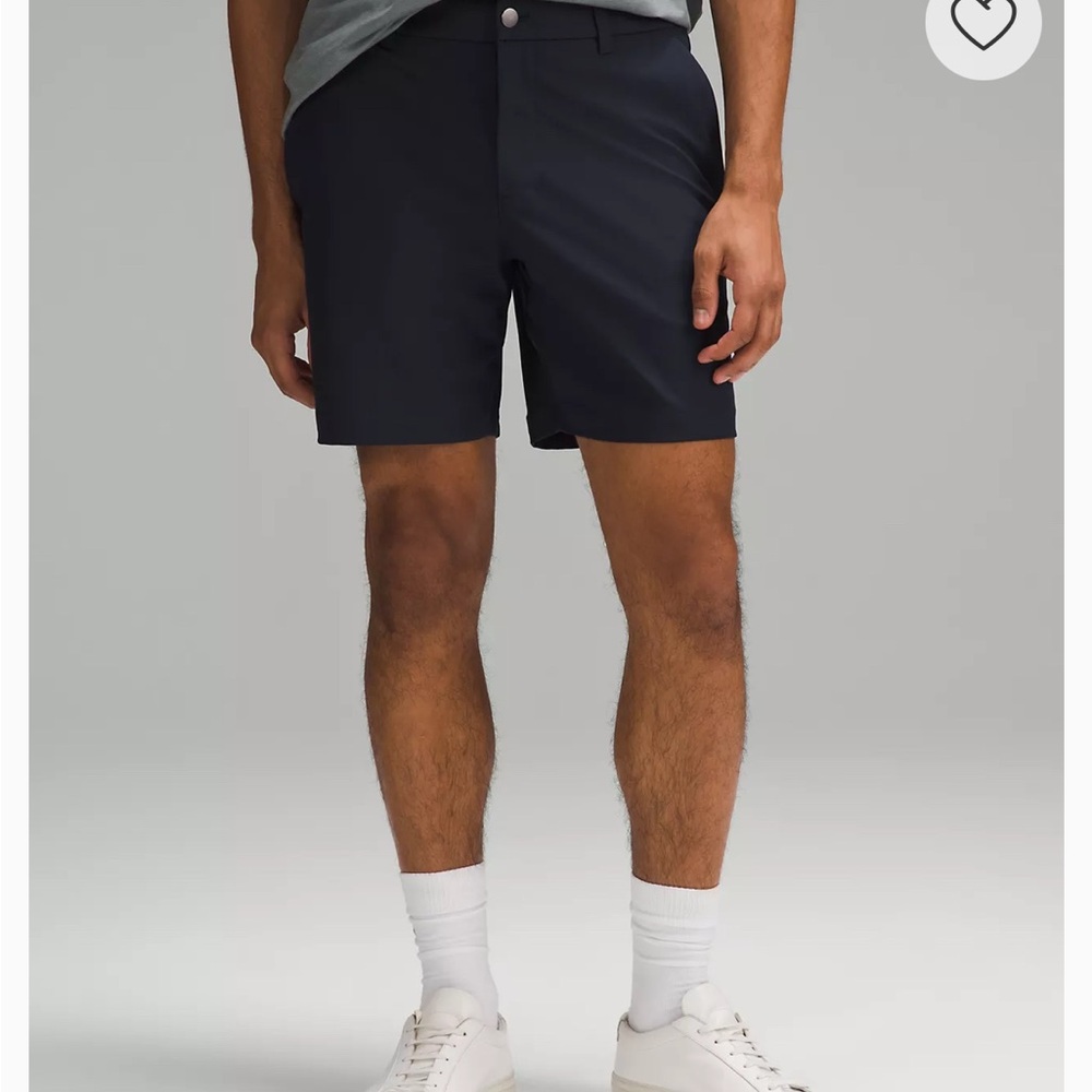 lululemon athletica Men's ABC classic fit Navy Blue shorts